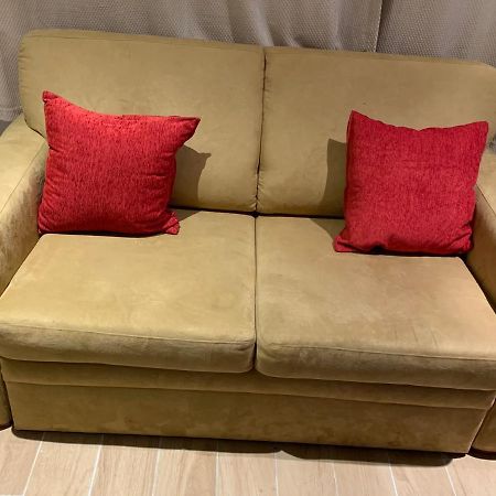 Studio Apartment - Entire Lower Ground Floor - Only 7 Mins Walk Kings Cross St Pancras Station London Eksteriør bilde