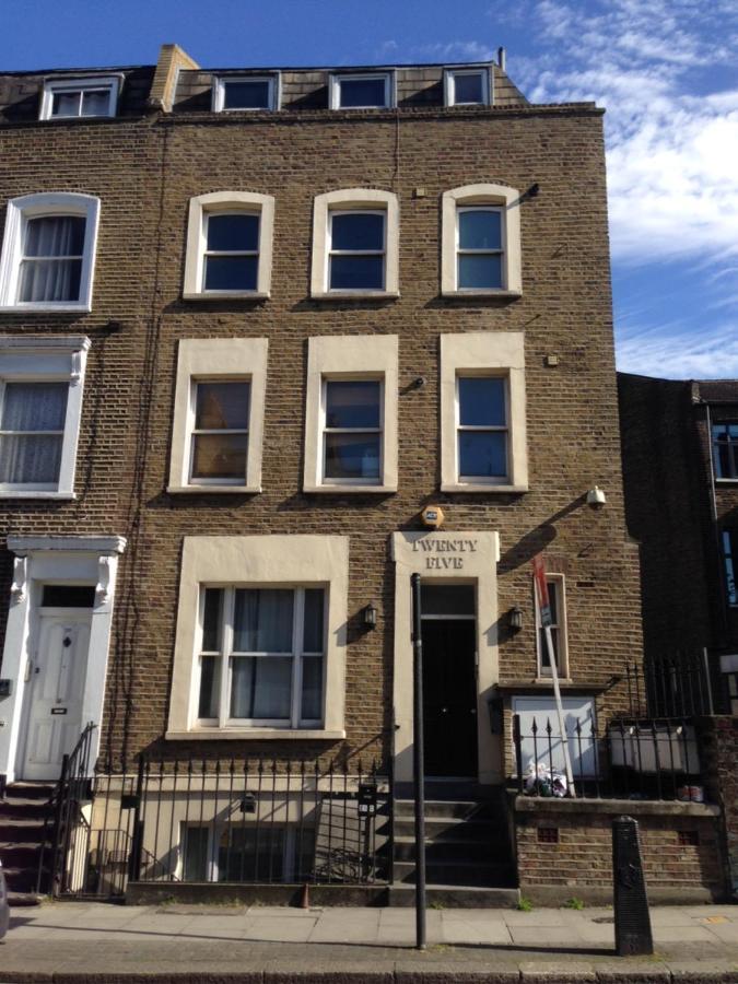Studio Apartment - Entire Lower Ground Floor - Only 7 Mins Walk Kings Cross St Pancras Station London Eksteriør bilde