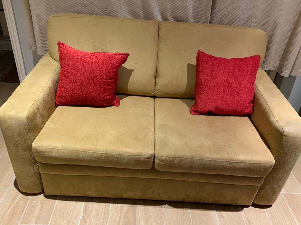 Studio Apartment - Entire Lower Ground Floor - Only 7 Mins Walk Kings Cross St Pancras Station London Eksteriør bilde